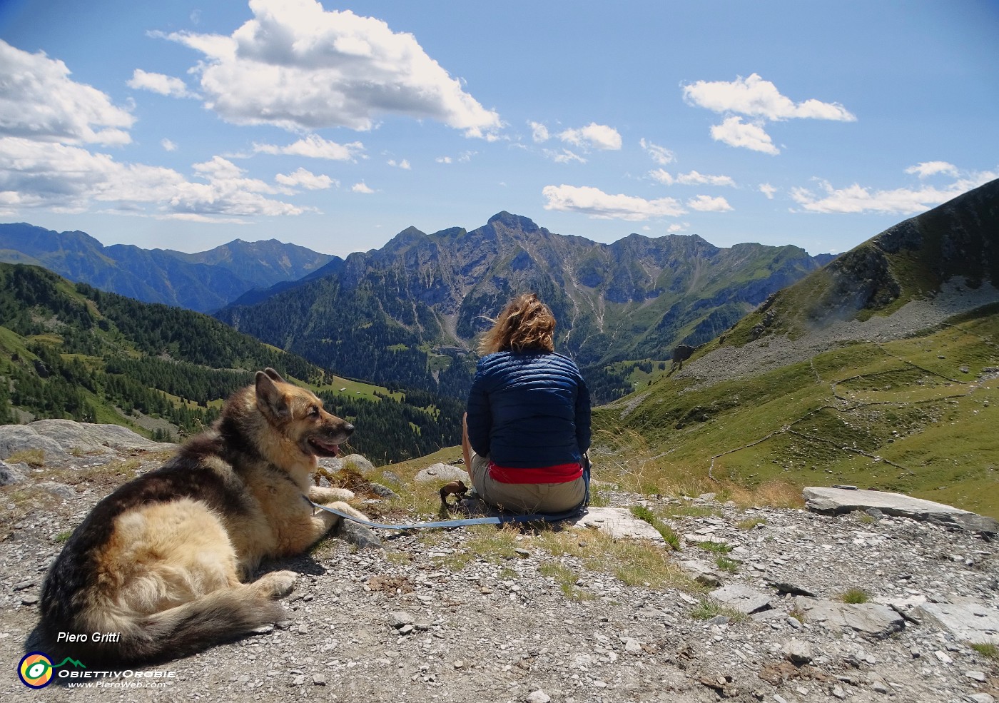 57 Un po' di sosta al Passo di Tartano.JPG